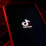 На покупку бизнеса TikTok претендует Oracle