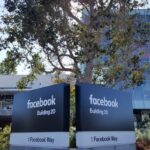 Facebook выступила с критикой новых правил Apple на страницах ведущих американских газет